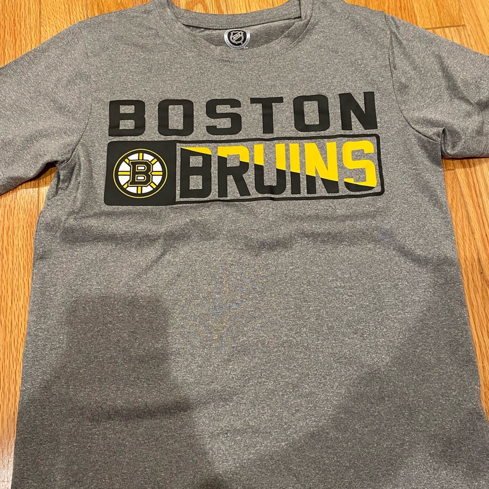 Boston Bruins tshirt
